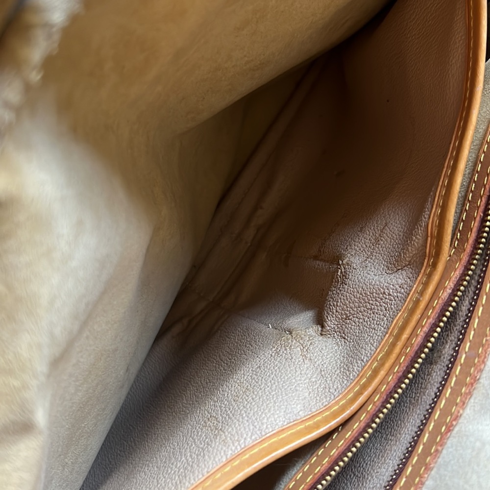 AUTHENTIC Louis Vuitton Rivoli briefcase Monogram, lock keys, luggage tag - Picture 15 of 17